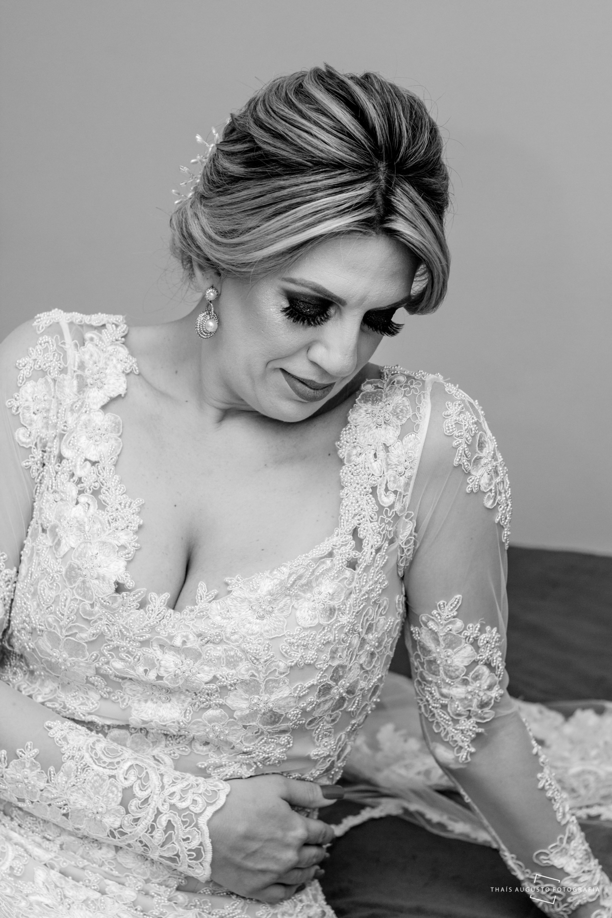 noiva pronta foto em preto e branco