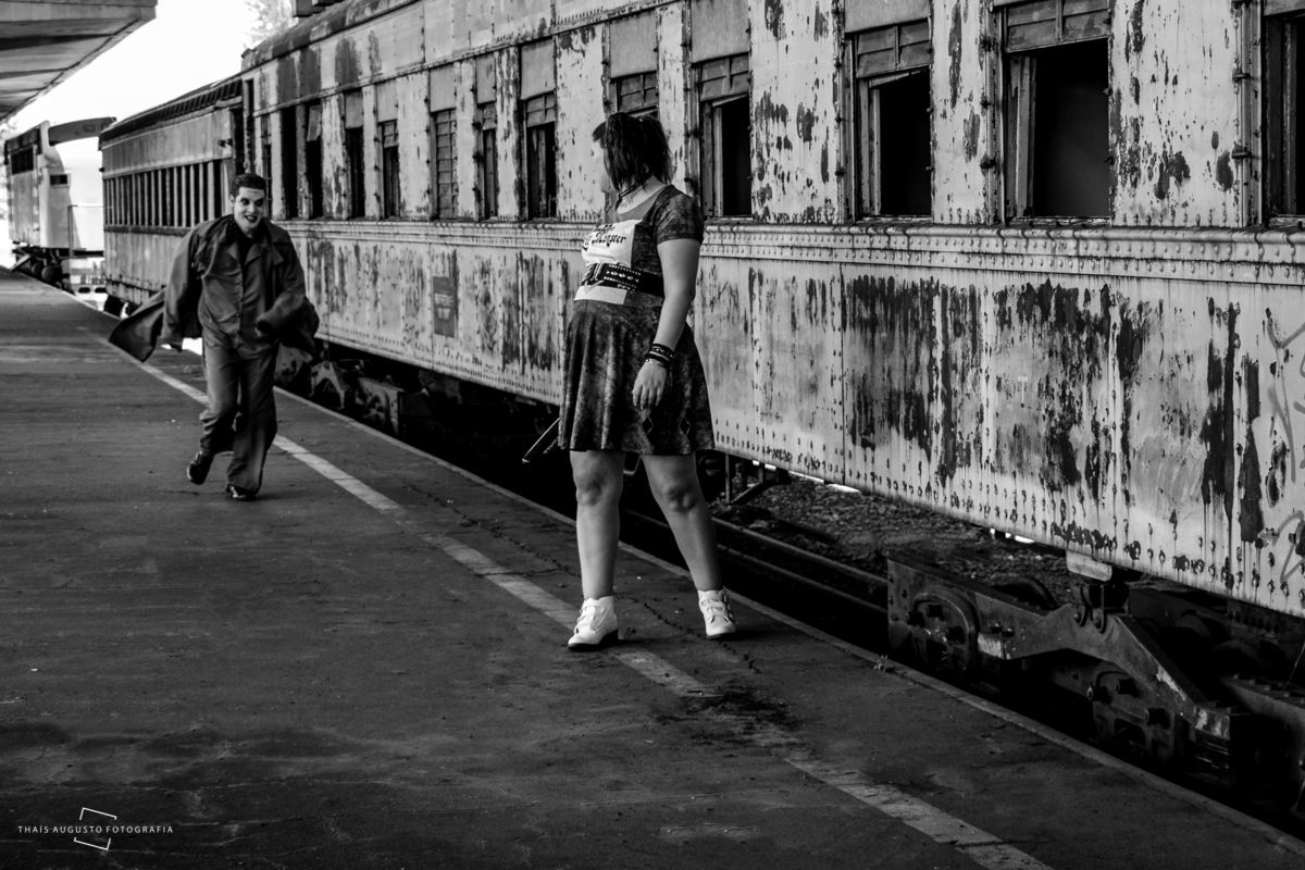 Coringa pega Arlequina em ensaio fotográfico