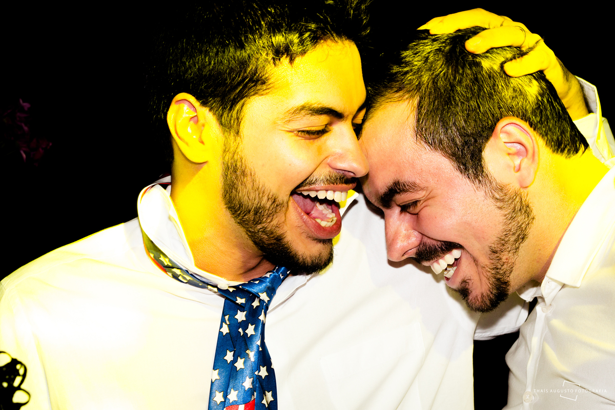 momento gravata amigo da dinheiro e noivo agradece