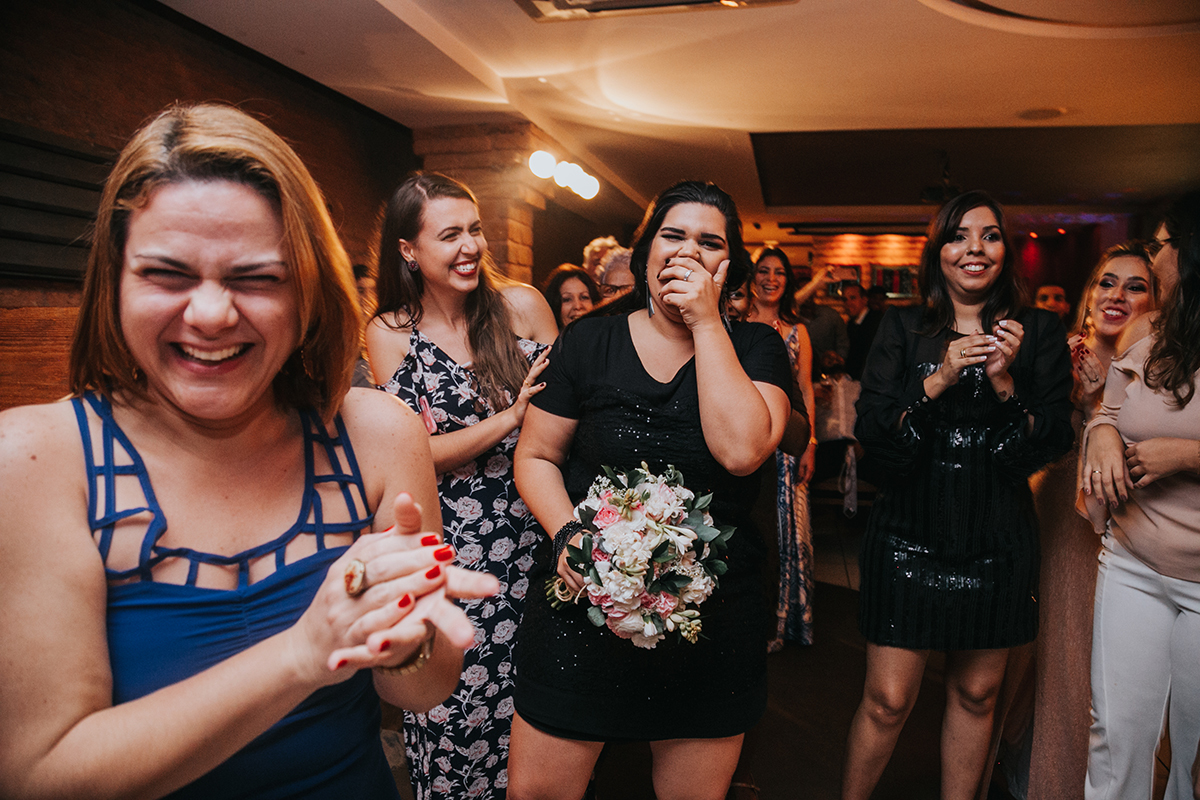 Casamento Rústico Madrinhas Padrinhos Restaurante Dimattoni Hotel Mercure Itaboraí Niterói RJ Vestido Noiva Casal Making of Cerimônia