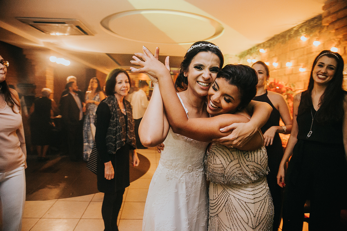 Casamento Rústico Madrinhas Padrinhos Restaurante Dimattoni Hotel Mercure Itaboraí Niterói RJ Vestido Noiva Casal Making of Cerimônia