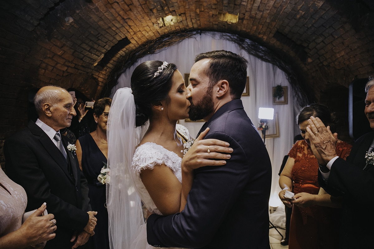 Casamento Rústico Cerimônia Restaurante Dimattoni Itaboraí RJ Vestido Noiva Casal 