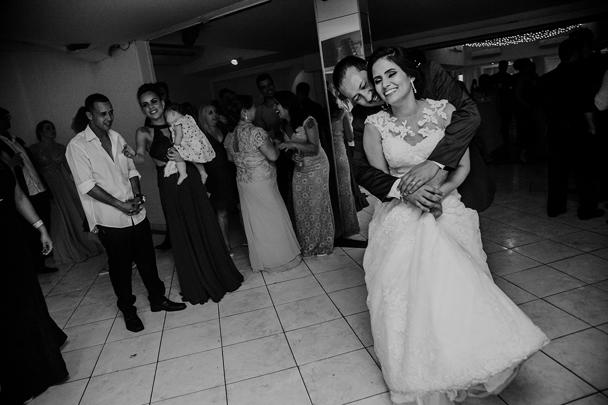 Making Of Noiva Acqua Brasil Spa Ilha do Governador Pra da Bica Ambelle Casa de Festas Casamento Cerimônia Fotos Noiva Casamento de Noite Rústico