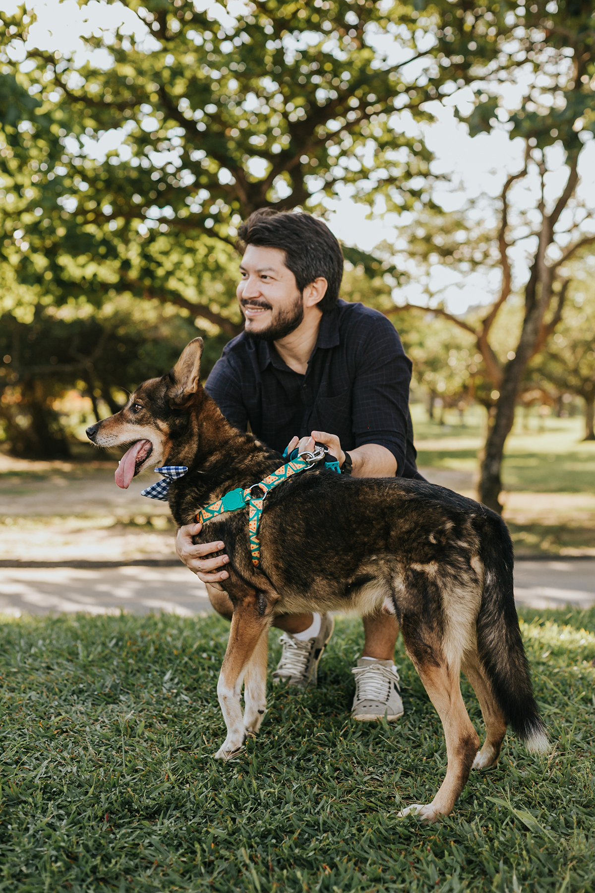 Ensaio de Casal Aterro do Flamengo Ensaio de Casal com cachorro Ensaio com o pet Praia do Flamengo RJ Pre Casamento Fotos de Casal 