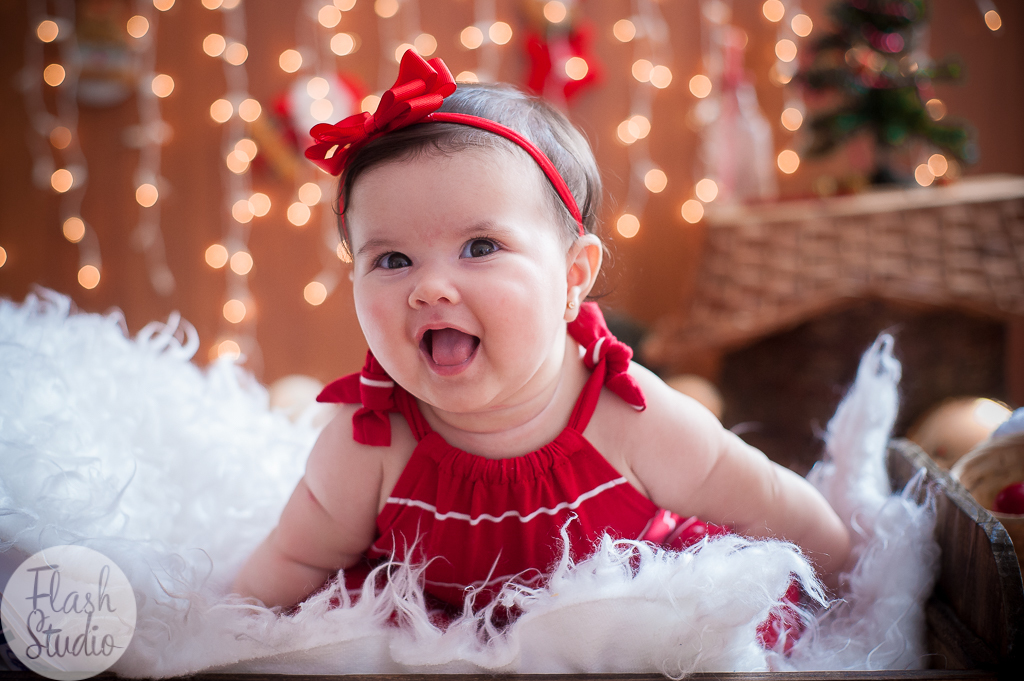 bebe feliz em ensaio de natal, no rio de janeiro 