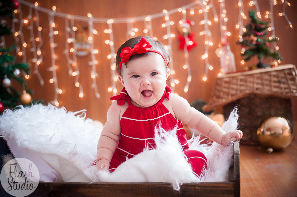 bebe rindo muito em ensaio de natal, no rio de janeiro 