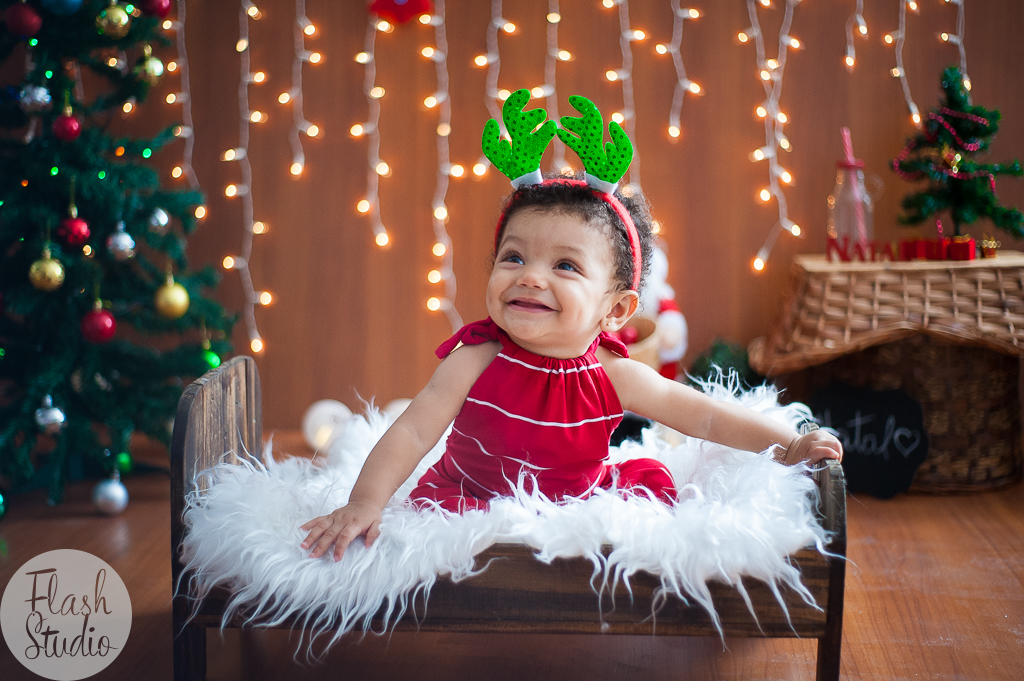 bebe fofa em fundo de luzes em ensaio de natal no rio de janeiro - RJ