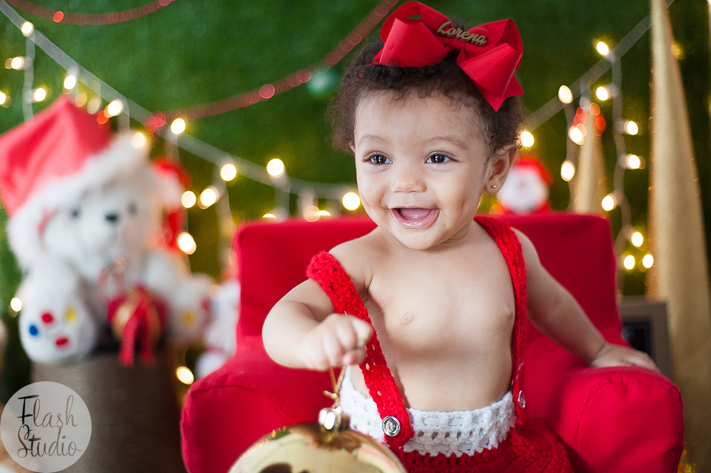 bebe se diverte em ensaio de natal no rio de janeiro