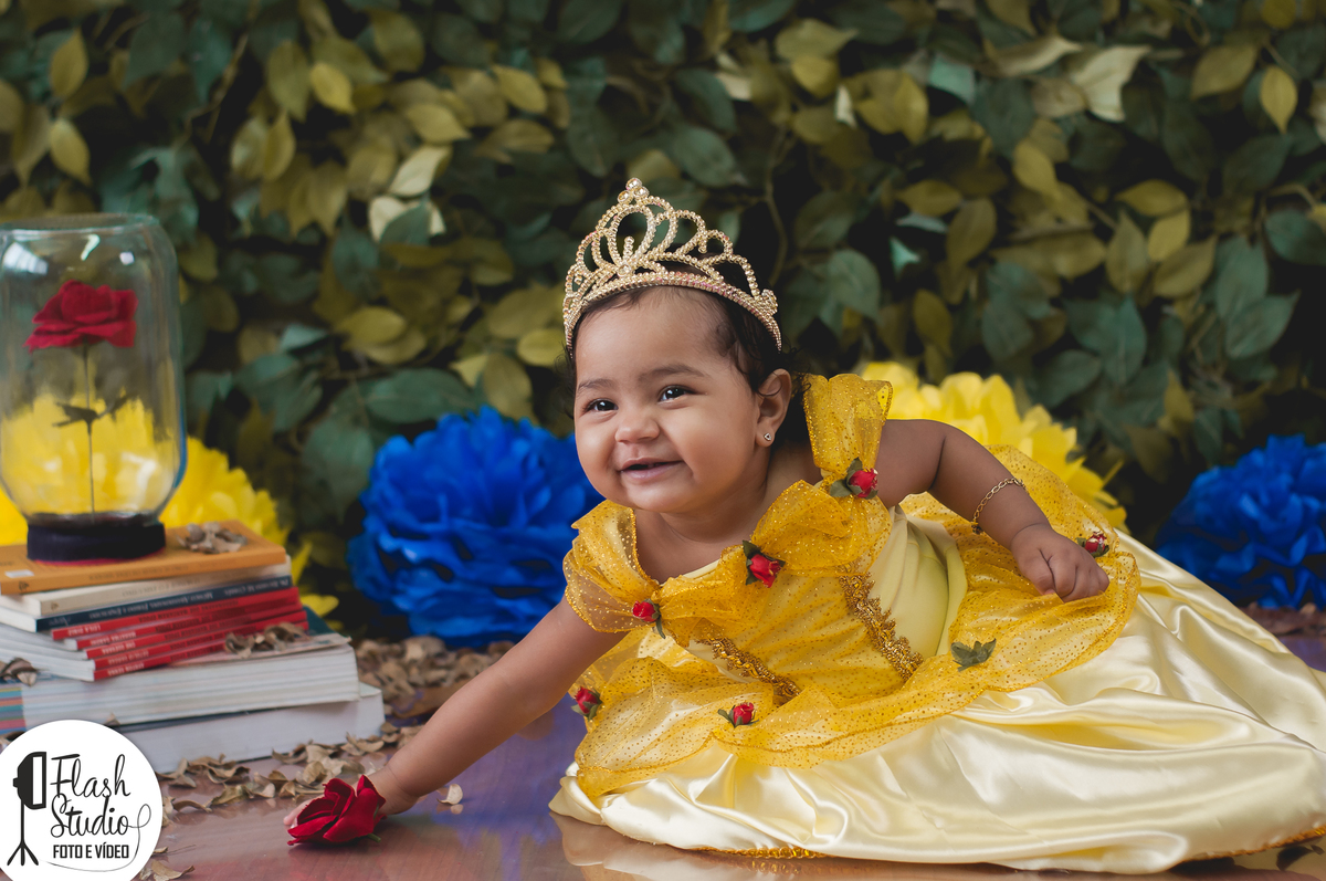 bebe em smash the cake / cake smash da bela e a fera no rio de janeiro