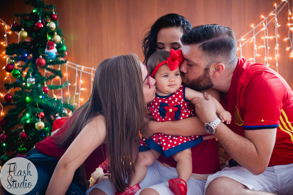 familia linda em cenario de natal, em ensaio de natal em bangu no rio de Janeiro