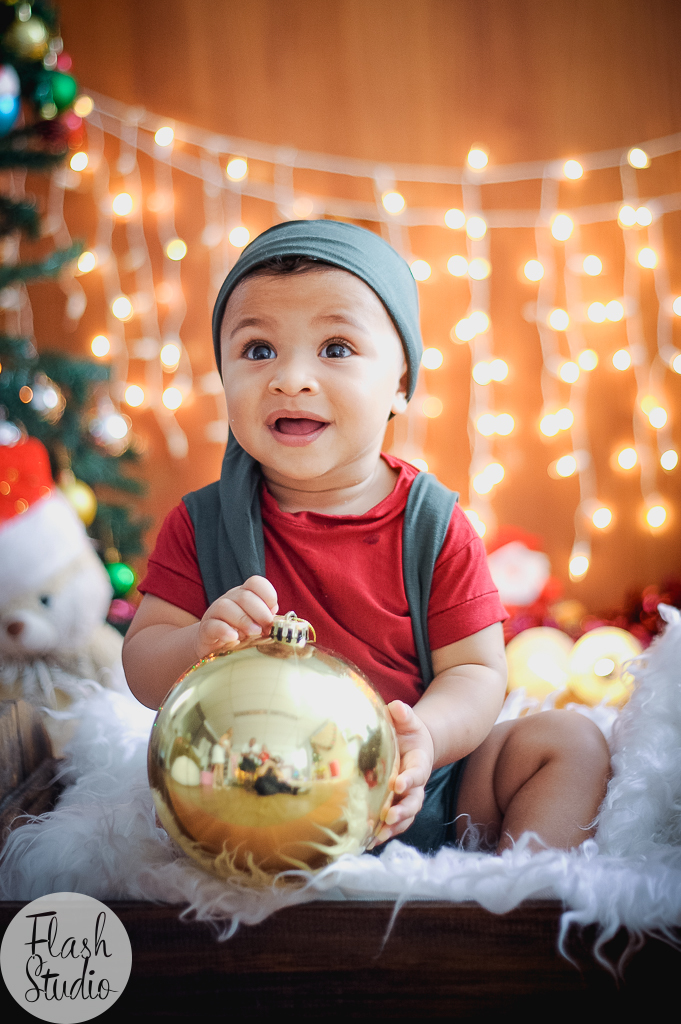 bebe sorrindo lindao em um lindo ensaio de natal no rio de janeiro 