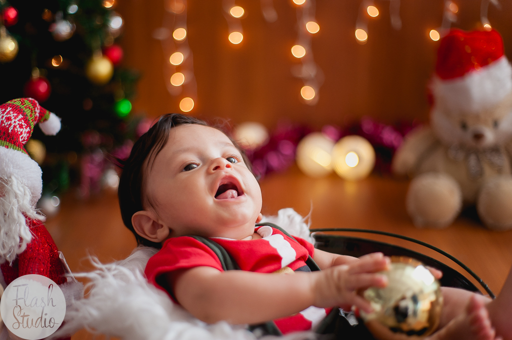bebe sorridente em ensaio fotografico no rio de janeiro
