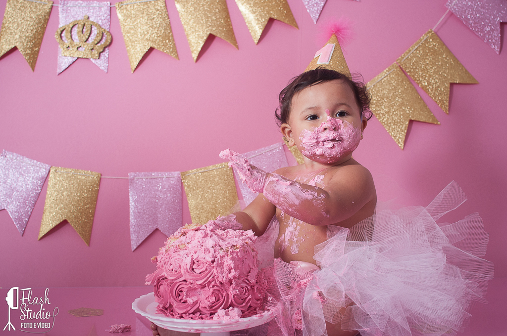 bebe bate no bolo em smash the cake no rio de janeiro - bangu