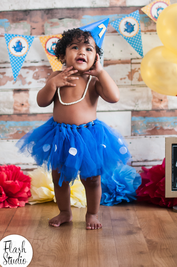 bebe fofa em smash the cake da galinha pintadinha em estudio no rio de janeiro em bangu