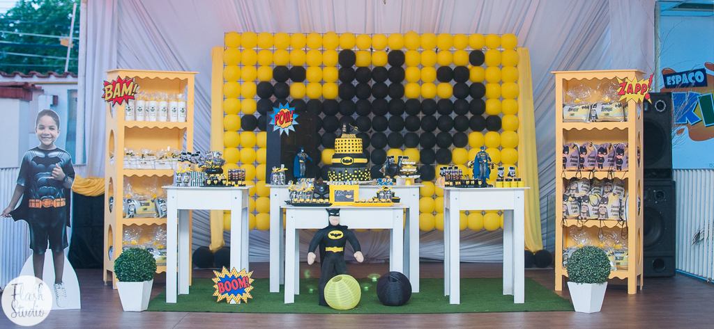 mesa completa em aniversário infantil do batman no rio de janeiro