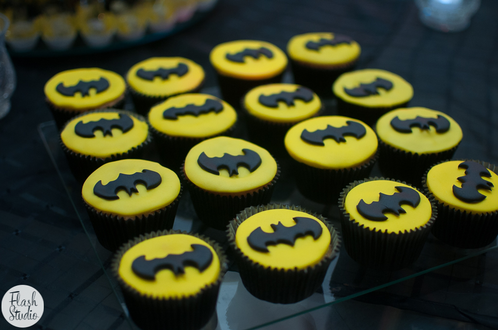 cupcakes em aniversário infantil do batman no rio de janeiro