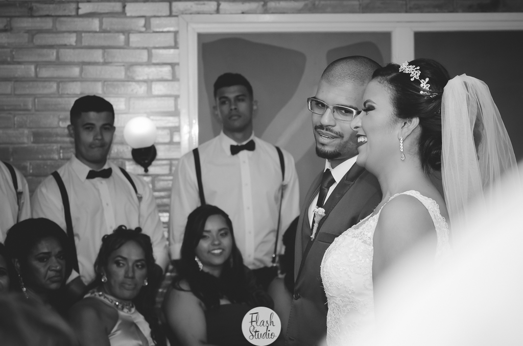 olhar entre os noivos, em casamento, no rio de janeiro, na casa de festas Marc Recepçoes