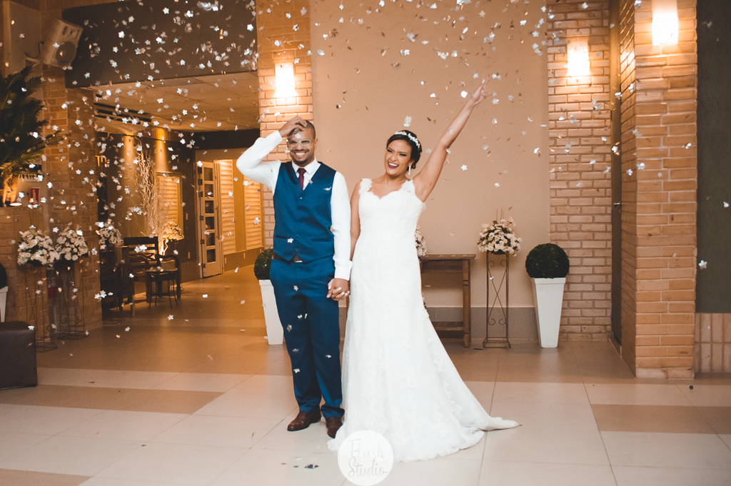 apresentação dos noivos, em casamento, no rio de janeiro, na casa de festas Marc Recepçoes