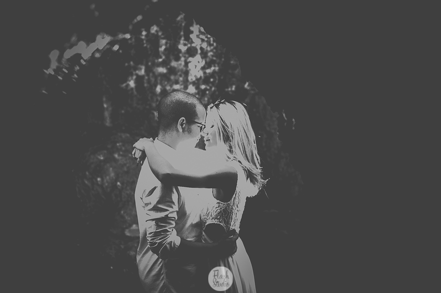 casal lindo, em pré wedding no parque lage rio de janeiro