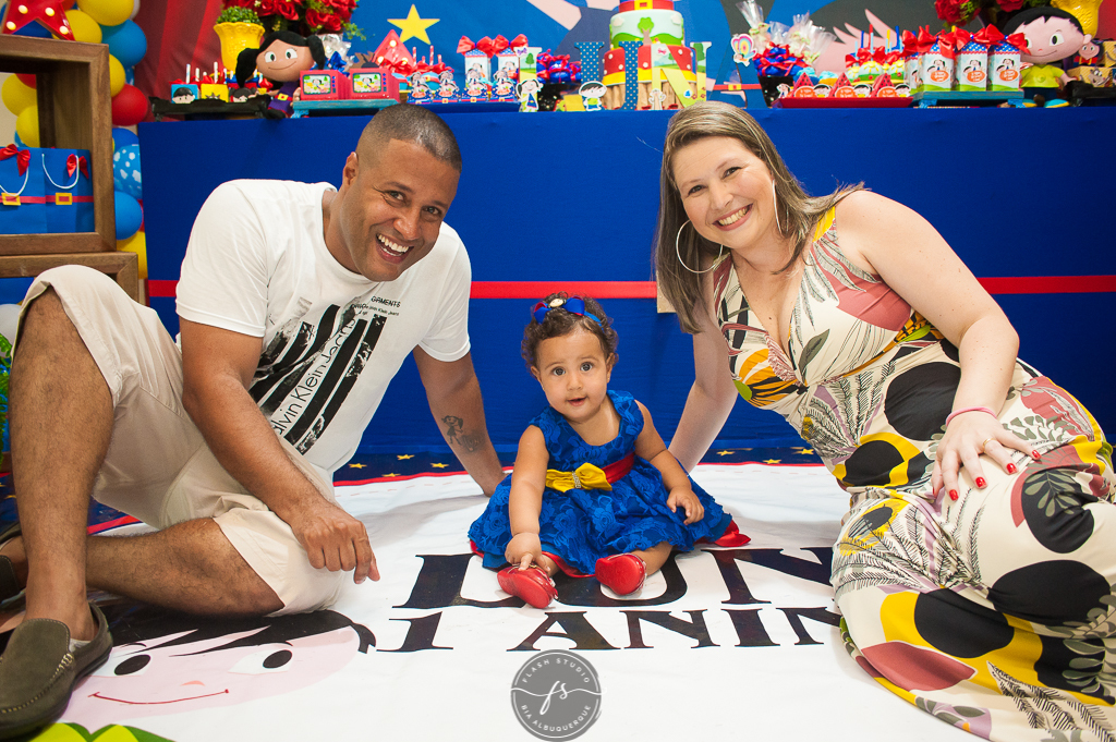 foto de familia em festa de 1 aninho, do show da luna em campo grande, rio de janeiro