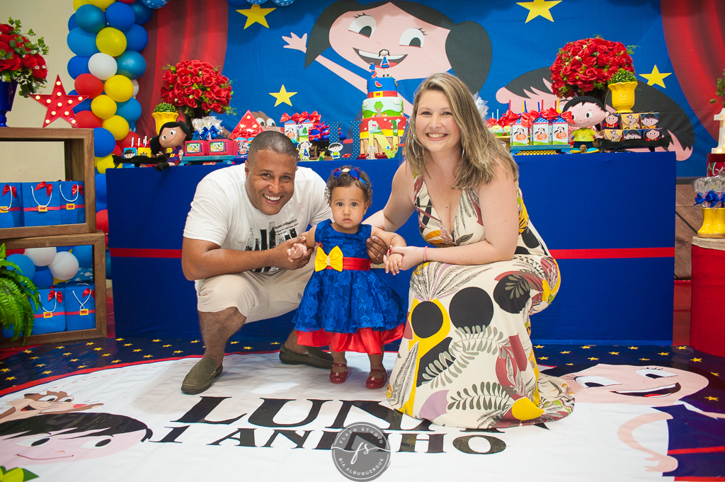 foto da familia em festa de 1 aninho, do show da luna em campo grande, rio de janeiro