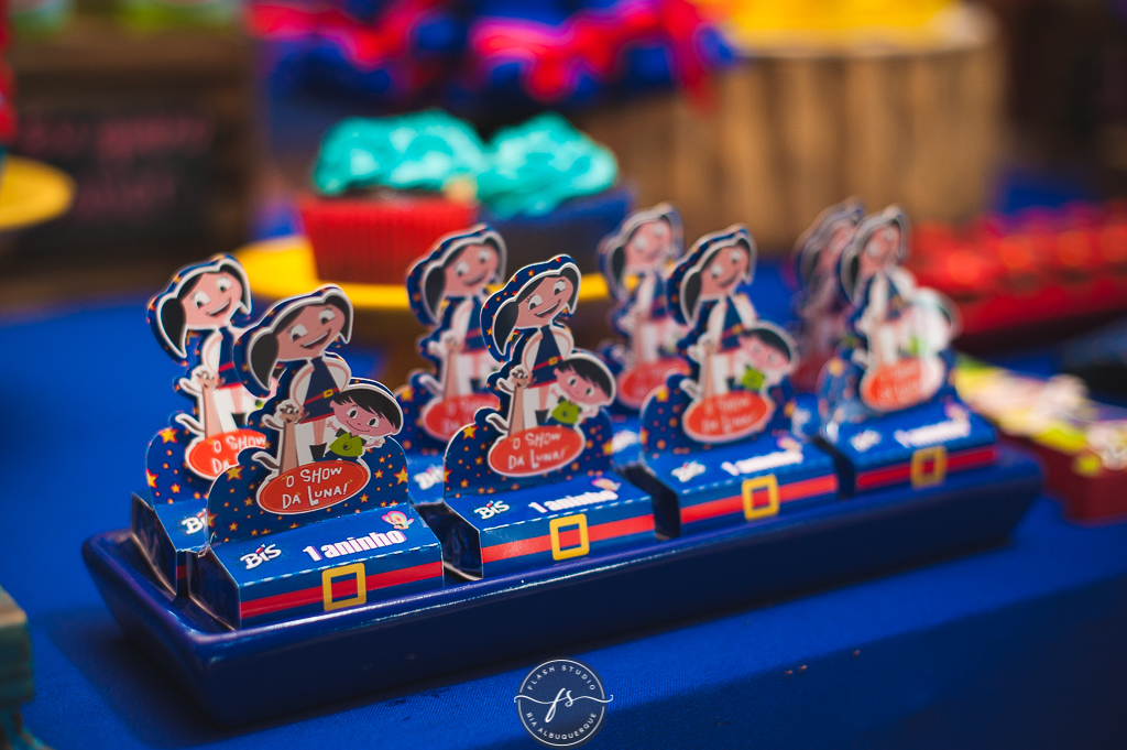 detalhes da mesa  em festa de 1 aninho, do show da luna em campo grande, rio de janeiro