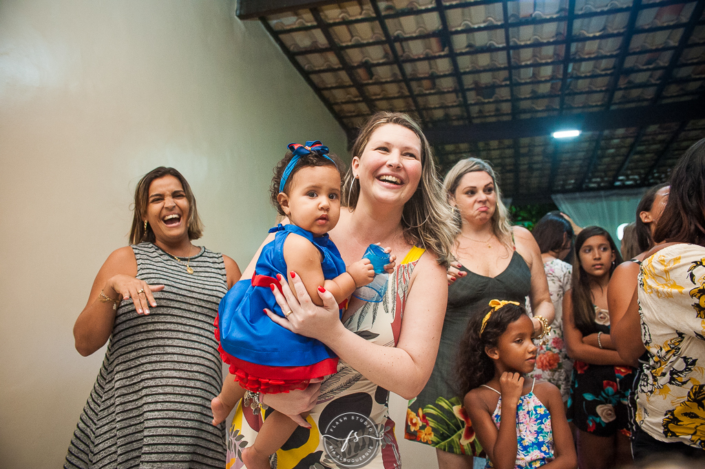 mamae dançando em festa de 1 aninho, do show da luna em campo grande, rio de janeiro