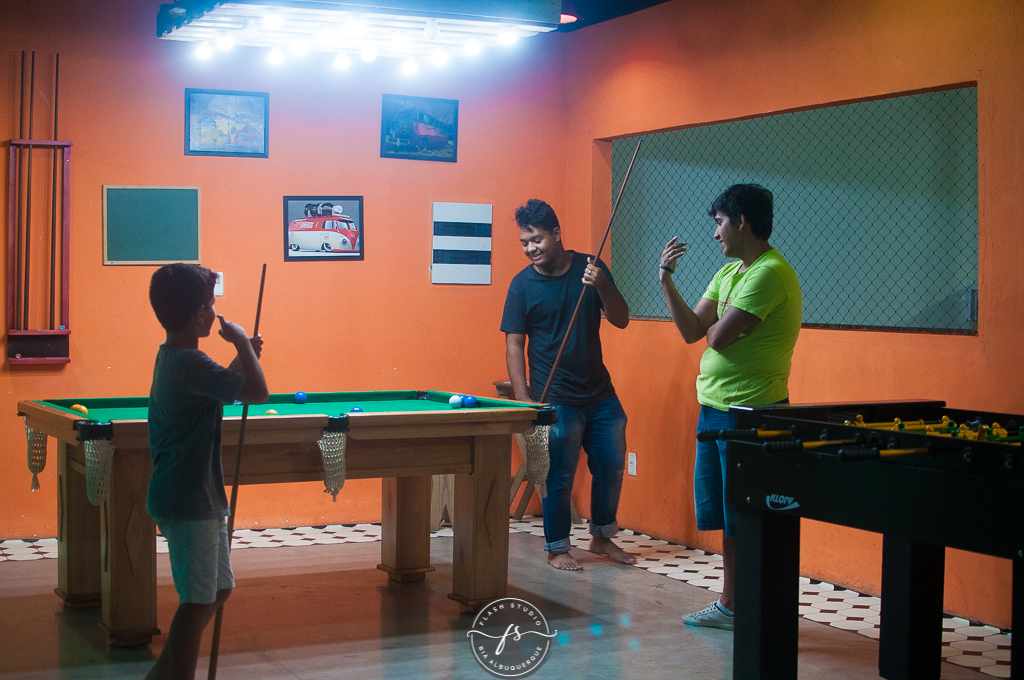 sinuca em festa de 1 ano da pequena sereia giovana no Na Vila festas no valqueire, rio de janeiro