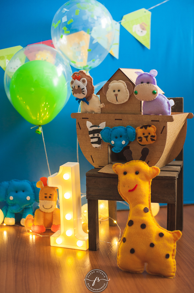 detalhes do cenario em smash the cake da arca de noé em estudio no rio de janeiro em bangu