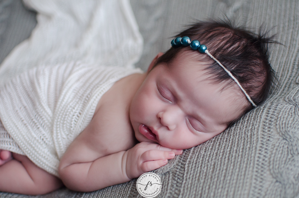 bebe fofa em ensaio newborn em estudio no rio de janeiro, em bangu