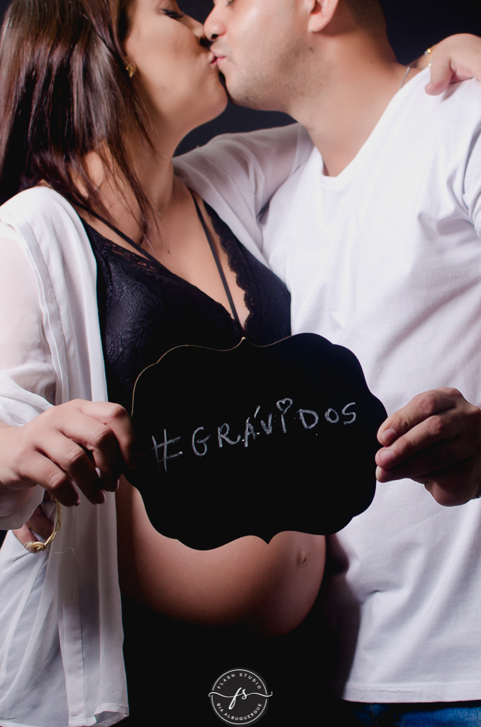 gravidos em ensaio de gestante em estudio, em bangu no rio de janeiro 