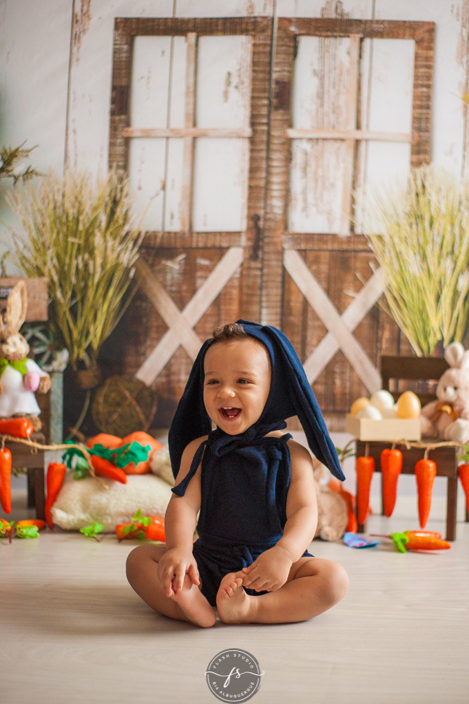 bebe coelho em ensaio de pascoa, com coelhinhos e ovelhinhas, no rio de janeiro, em bangu