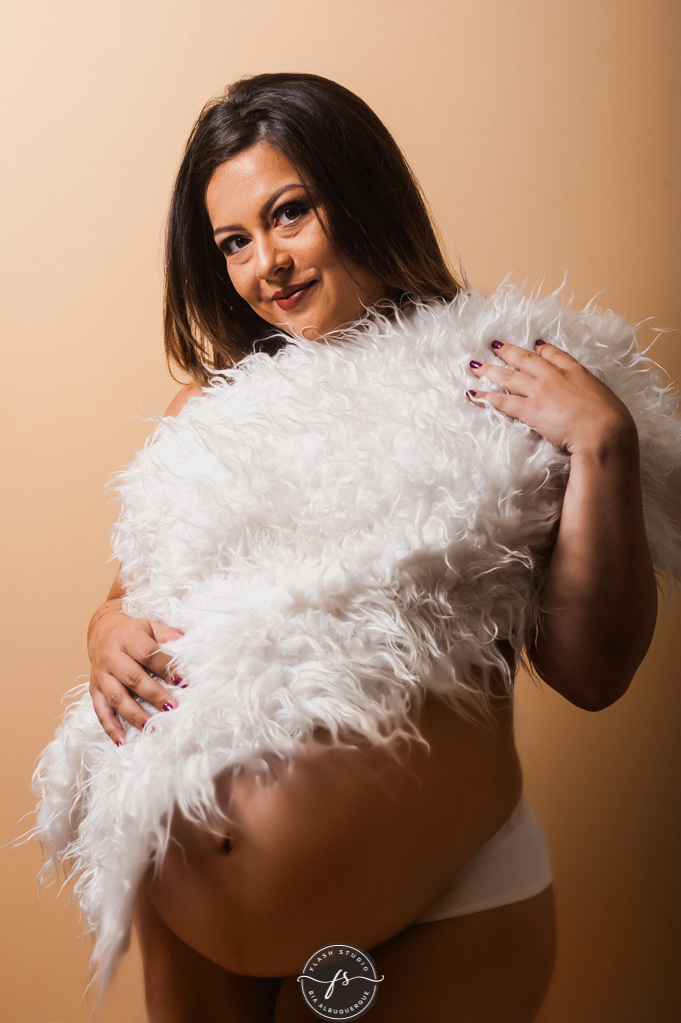 ensaio de gestante em estudio em bangu no rio de janeiro 