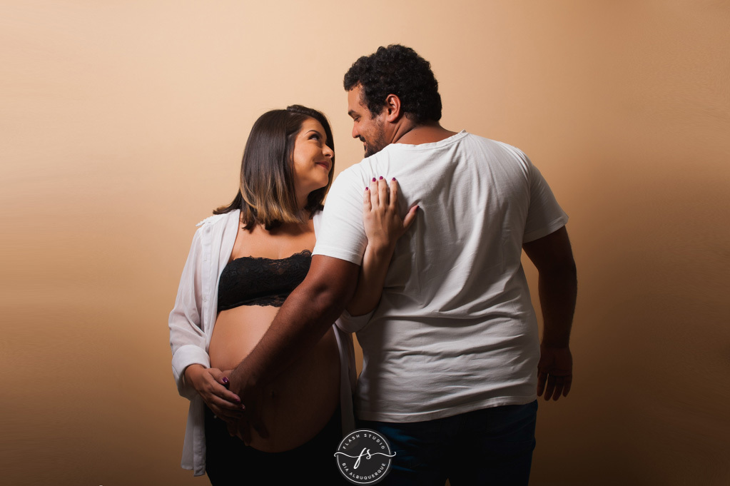 casal em ensaio de gestante em bangu no rio de janeiro 
