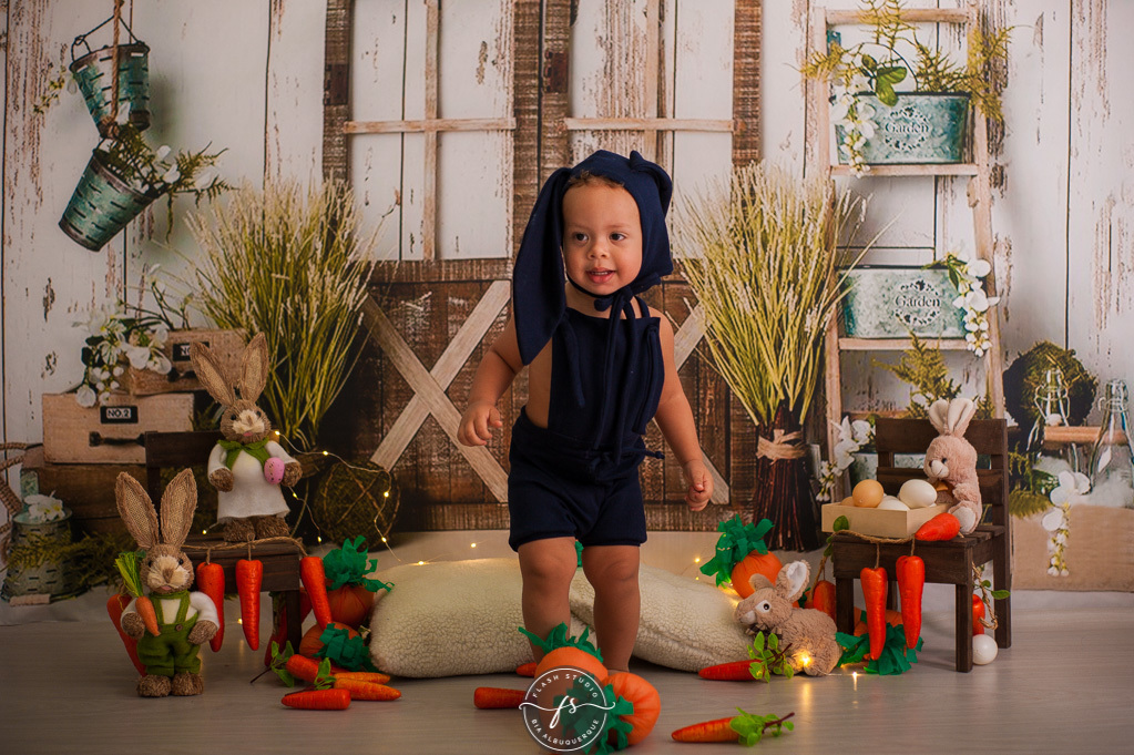 bebe coelho em ensaio de pascoa, com coelhinhos e ovelhinhas, no rio de janeiro, em bangu