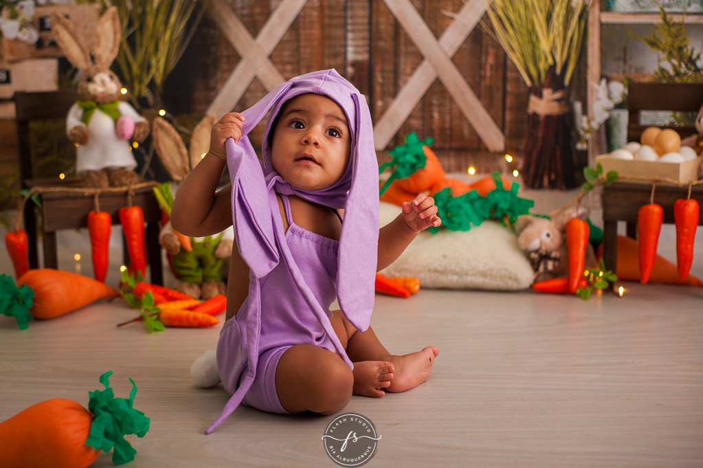 baby linda em ensaio de pascoa, com coelhinhos e ovelhinhas, no rio de janeiro, em bangu