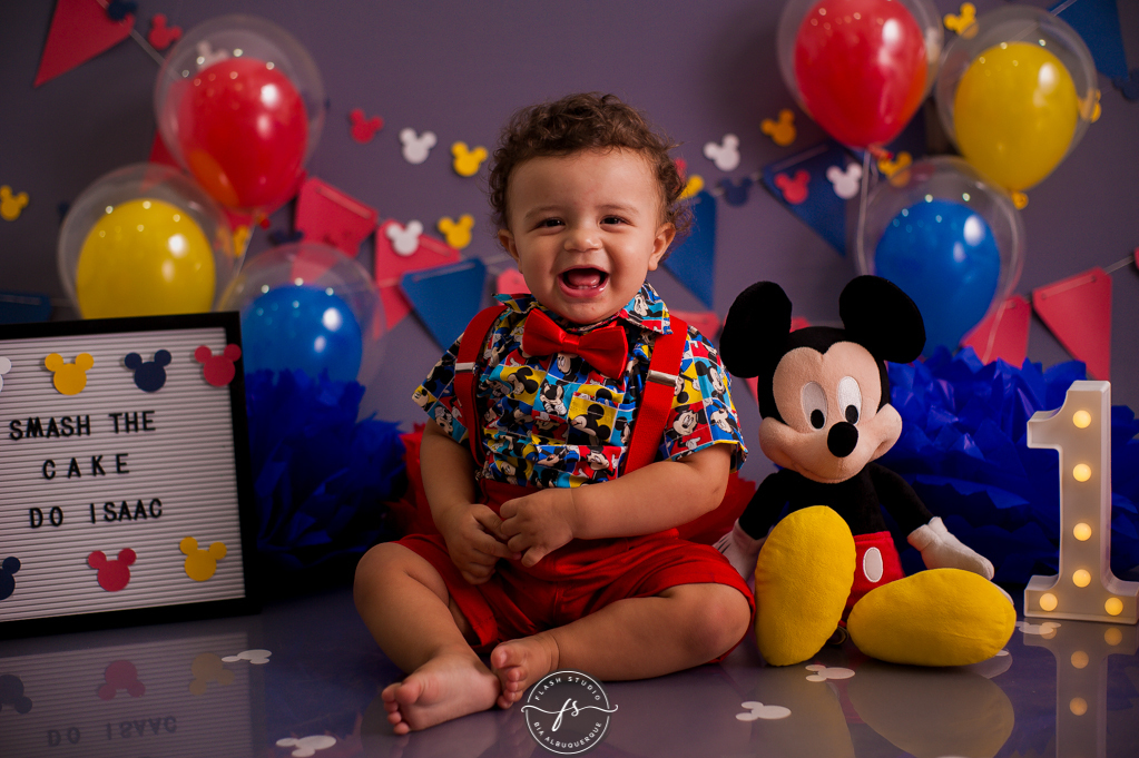 bebezinho em Smash the cake do Mickey, no rio de janeiro, em bangu