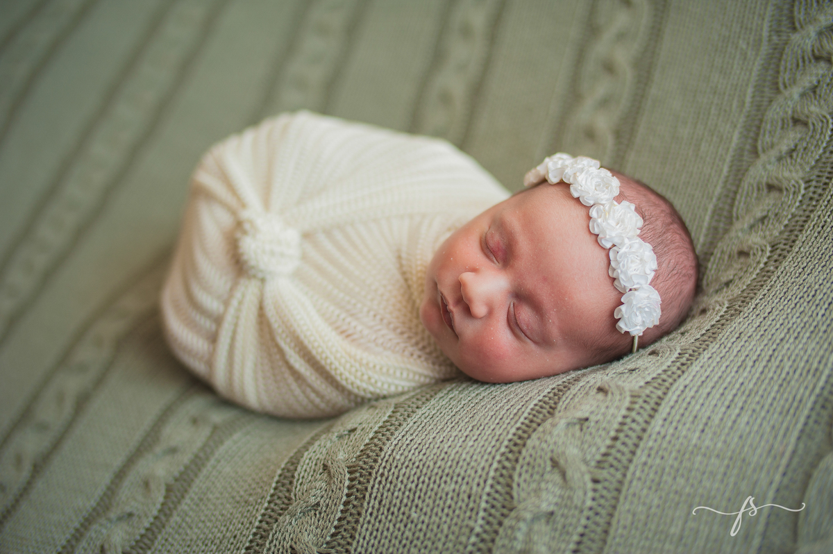 ensaio de recem nascido - newborn - bebe enroladinha