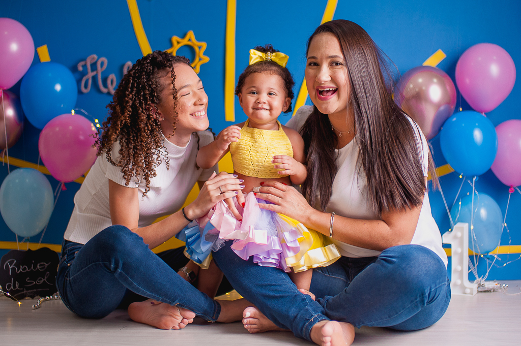 familia em smash the cake tema raio de sol, em estudio no rio de janeiro, bangu