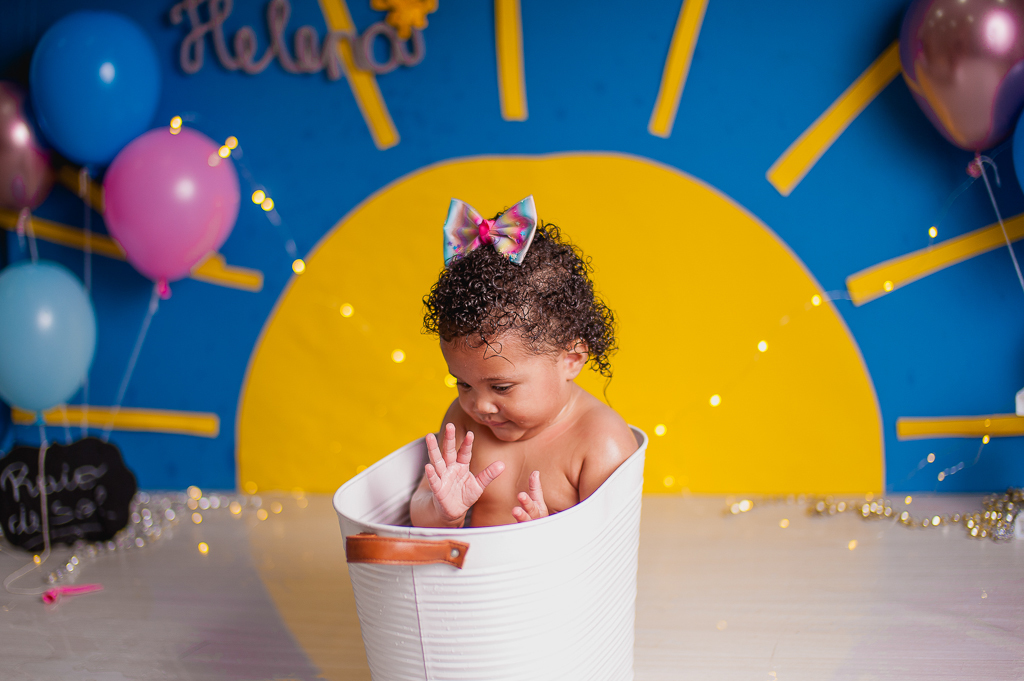 linda em smash the cake tema raio de sol, em estudio no rio de janeiro, bangu