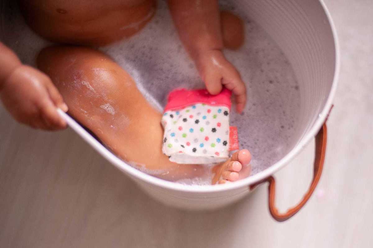 bebe na banheirinha em smash the cake tema raio de sol, em estudio no rio de janeiro, bangu