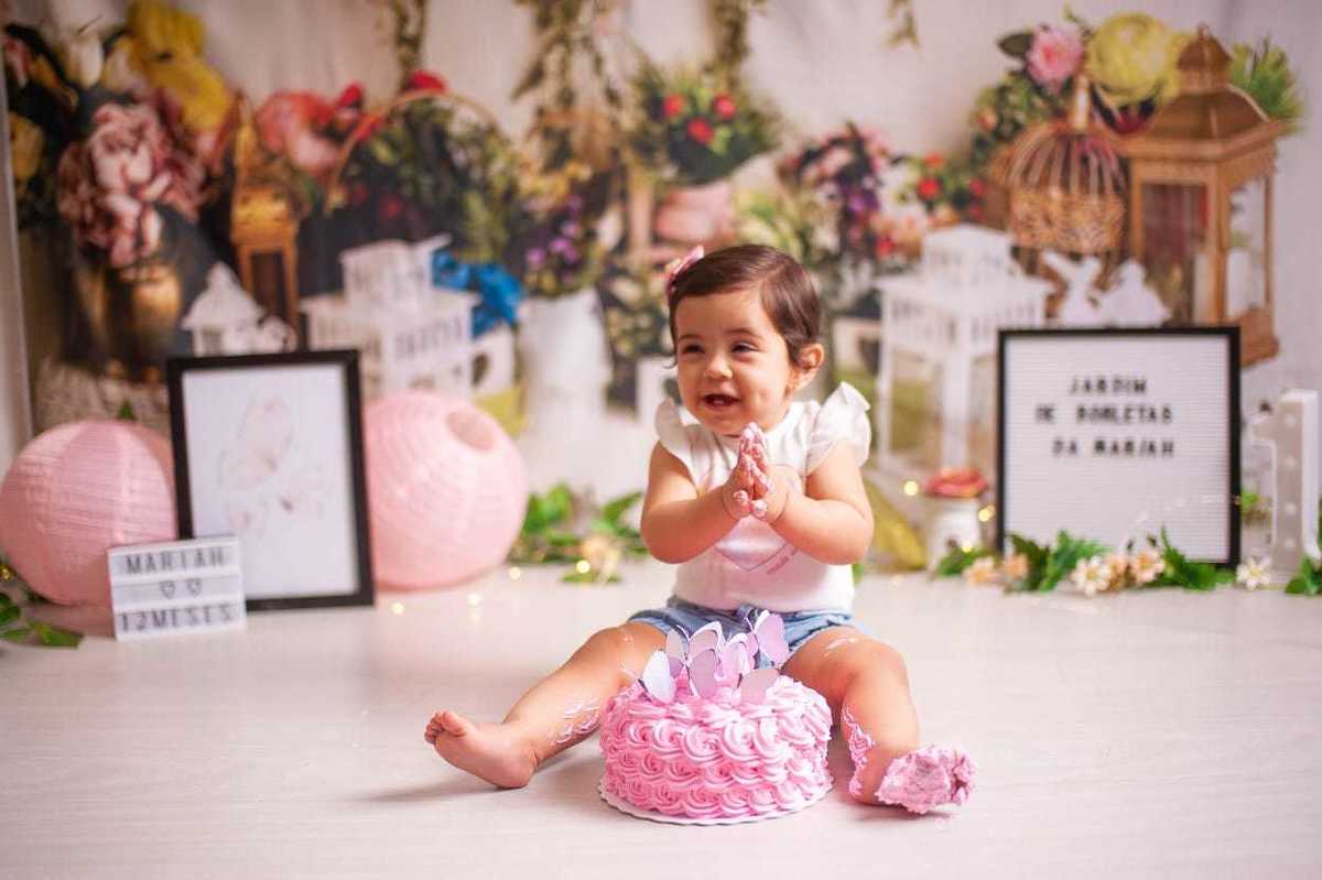 bebe comendo bolo em smash the cake tema raio de sol, em estudio no rio de janeiro, bangu