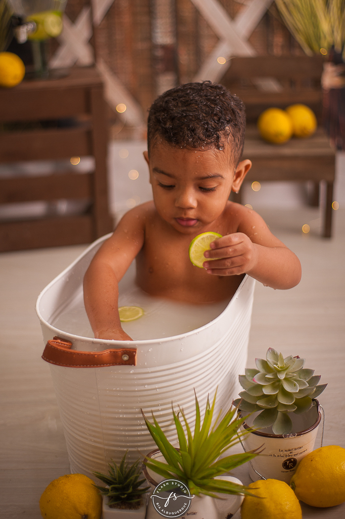 limões em ensaio do limãzinho  limonada em estudio no rio de janeiro, 