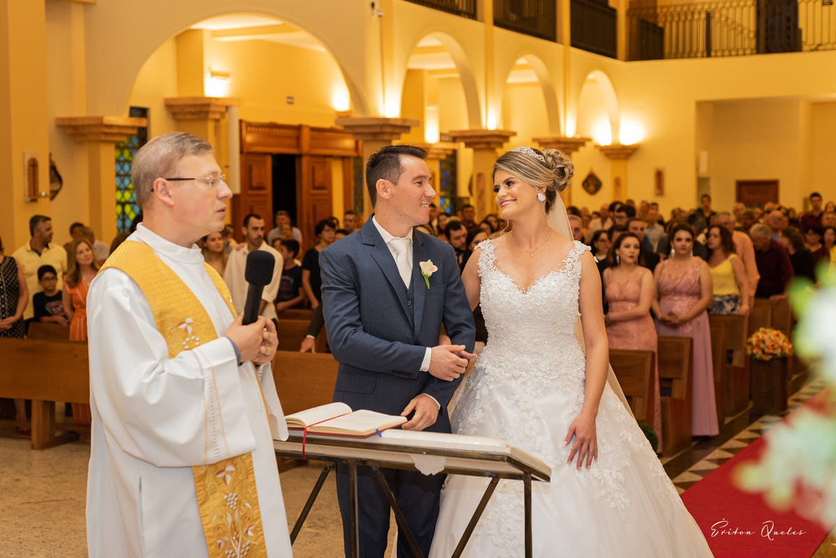 Troca de olhares dos noivo