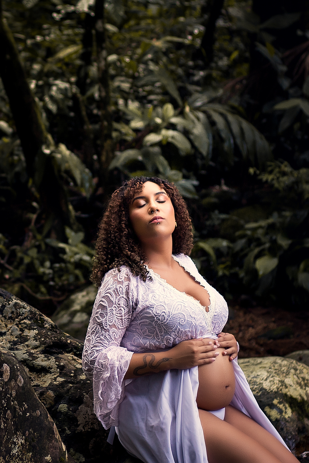 Ensaio Gestante em Penedo, à espera de Lua.