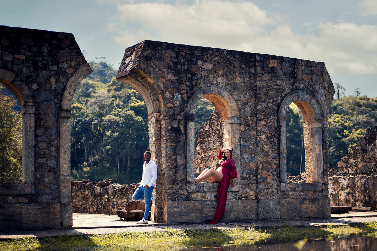 Ensaio gestante nas Ruínas de Rio Claro, à espera de Oliver.