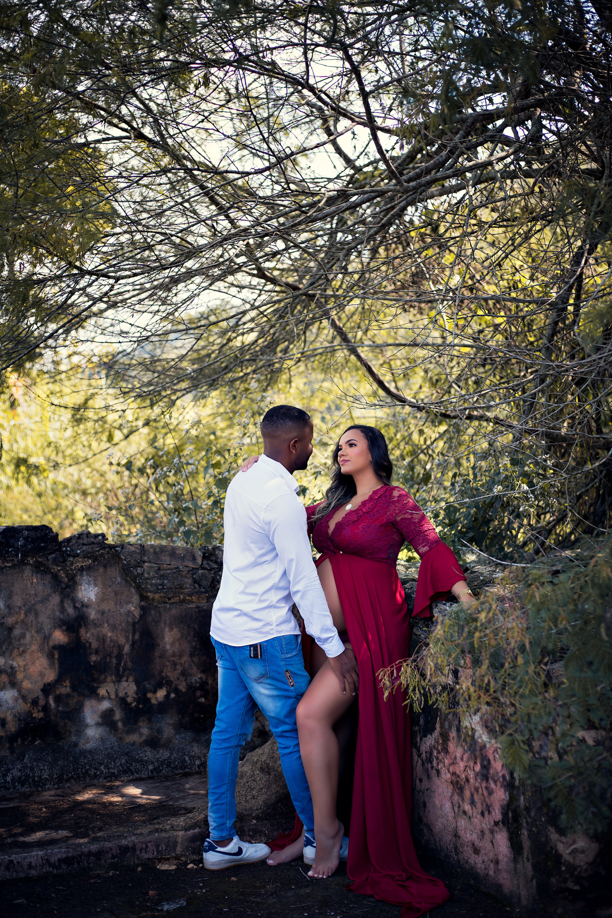 Ensaio gestante nas Ruínas de Rio Claro, à espera de Oliver.