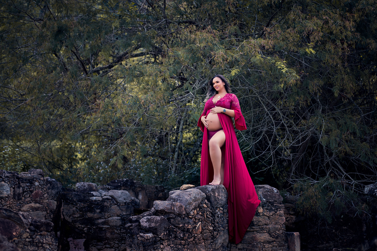 Ensaio gestante nas Ruínas de Rio Claro, à espera de Oliver.