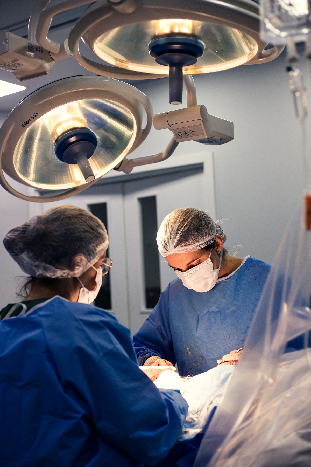 Fotografia de parto cesárea na Unimed Volta Redonda: Nascimento do Miguel.