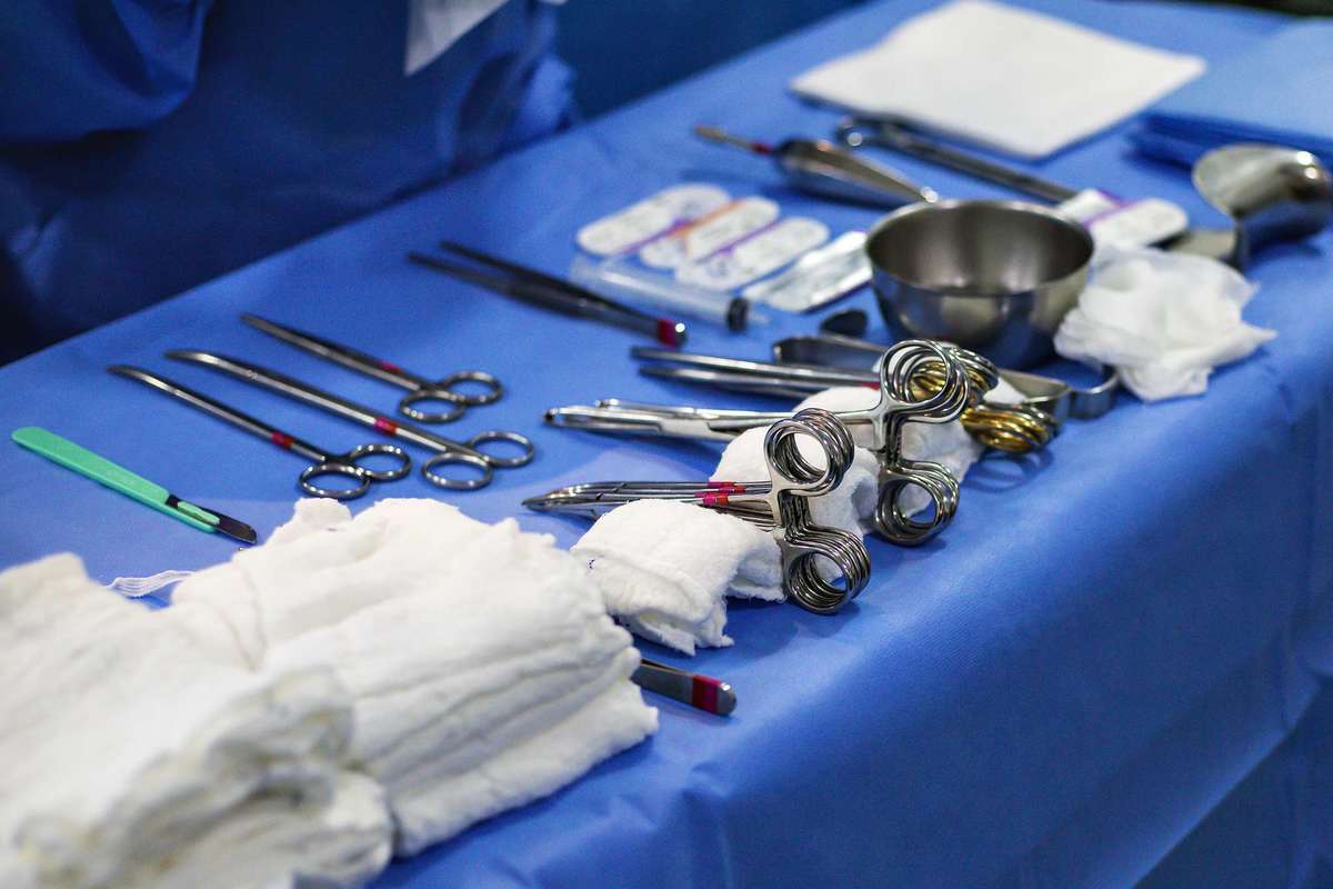 Fotografia de parto cesárea na Unimed Volta Redonda: Nascimento da Laura.